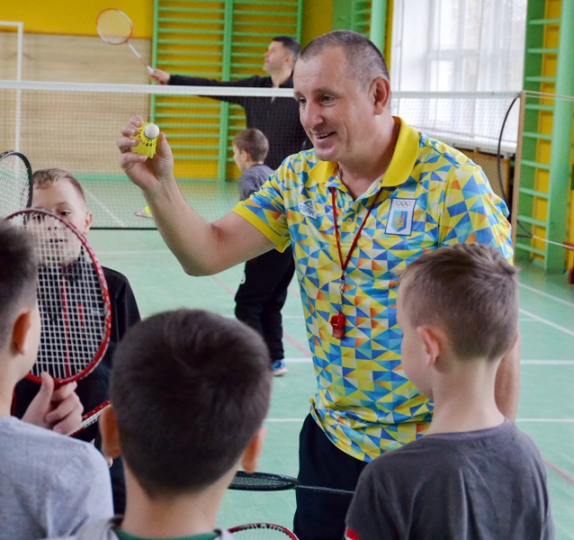 Волан - найшвидший предмет, який летить у спорті